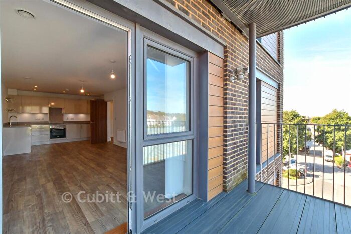 2 Bedroom Apartment For Sale In Davigdor Road, Hove, East Sussex, BN3