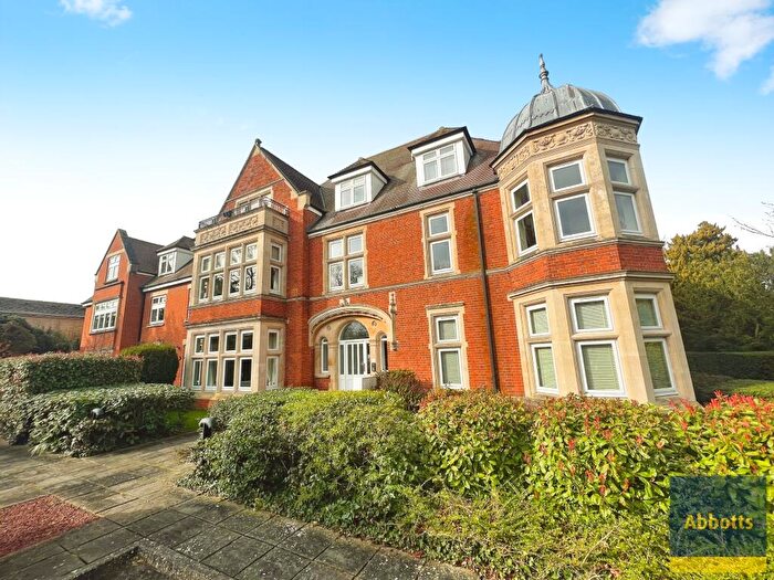 2 Bedroom Apartment To Rent In Falmouth Avenue, Newmarket, CB8