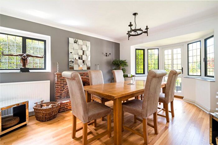 4 Bedroom Detached House For Sale In Burnham Avenue, Beaconsfield, HP9