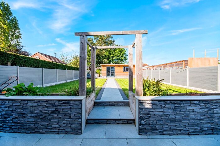 5 Bedroom End Terrace House For Sale In Fox Covert Lane, Misterton, Doncaster, DN10