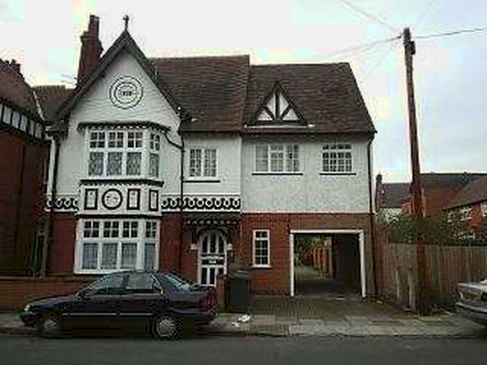 1 Bedroom Flat To Rent In Ashleigh Road, Leicester, , LE3