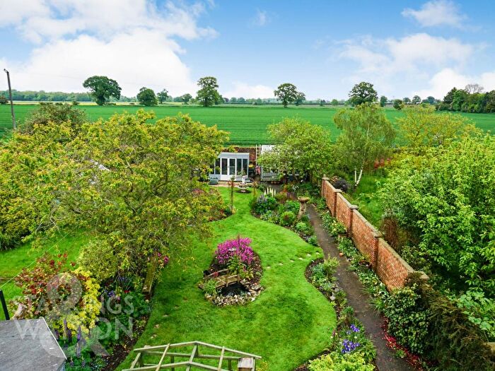 3 Bedroom Detached House For Sale In Mill Road, Stokesby, Great Yarmouth, NR29