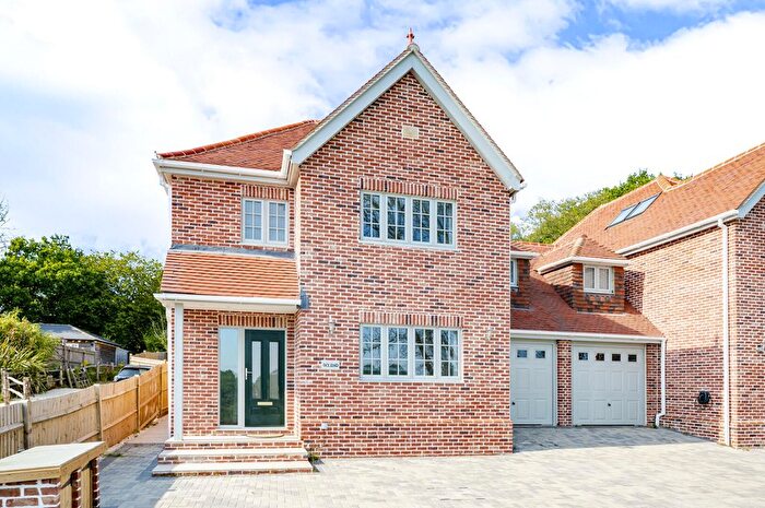 4 Bedroom Semi-Detached House To Rent In Cross In Hand, Heathfield, TN21