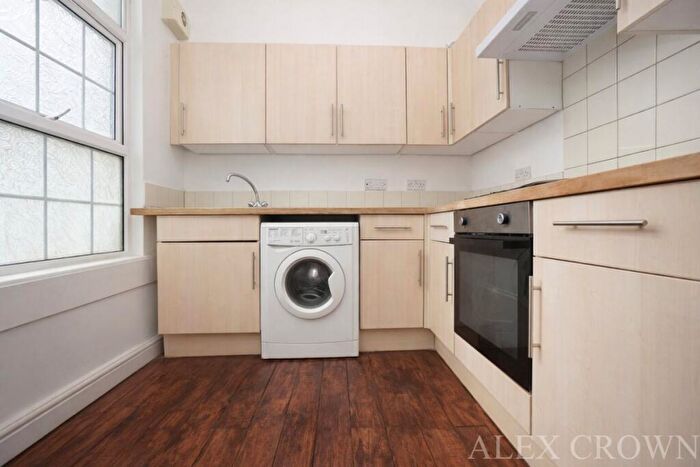 2 Bedroom Flat To Rent In Brecknock Road, Tufnell Park, N19