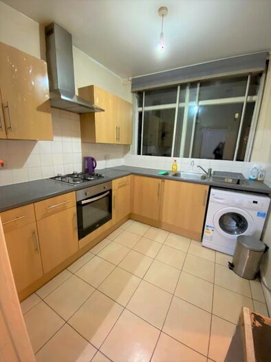 2 Bedroom Flat To Rent In Tanners Lane, Barkingside, Ilford, IG6