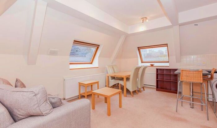 1 Bedroom Flat To Rent In New Inn Hall Street, Oxford, OX1