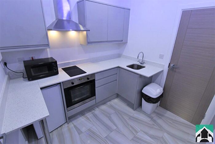 1 Bedroom Terraced House To Rent In Bristol Road, Birmingham, B29