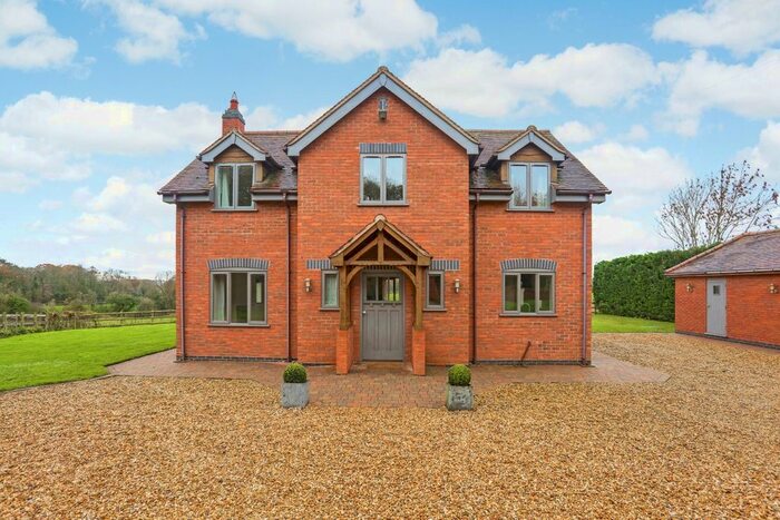 4 Bedroom Detached House To Rent In Hardwick Lane, Studley B80