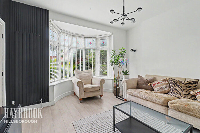 3 Bedroom Detached House For Sale In Herries Road, Sheffield, S5