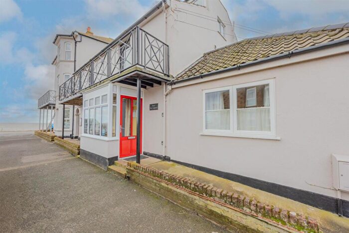 2 Bedroom Apartment For Sale In North Parade, Southwold, IP18