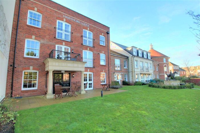 1 Bedroom Retirement Property For Sale In Hawthorn Lodge, Farnham, Surrey, GU9