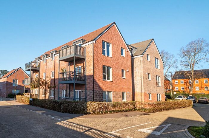 1 Bedroom Flat For Sale In Anna Sewell Way, Chichester, PO19