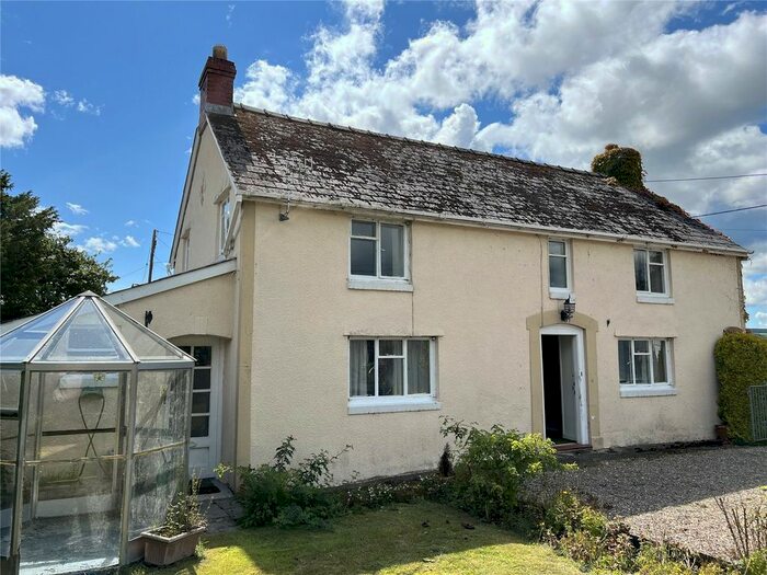 4 Bedroom Detached House For Sale In Llanerfyl, Welshpool, Powys, SY21