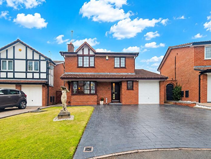 4 Bedroom Detached House For Sale In Cloister Drive, Halesowen, B62