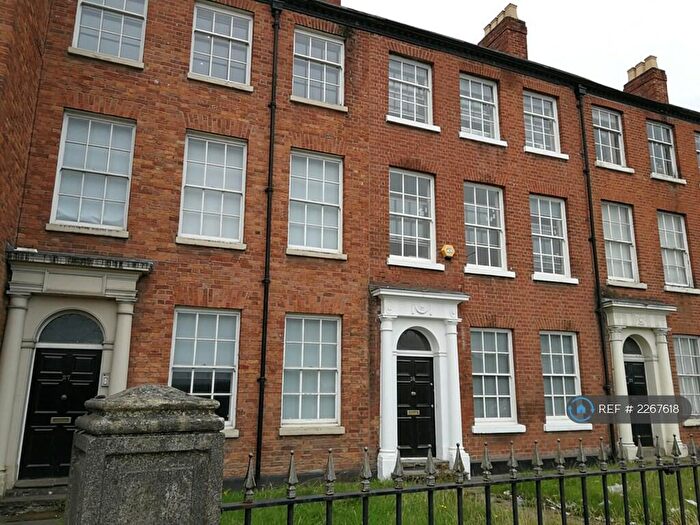 6 Bedroom Terraced House To Rent In Crescent, Salford, M5