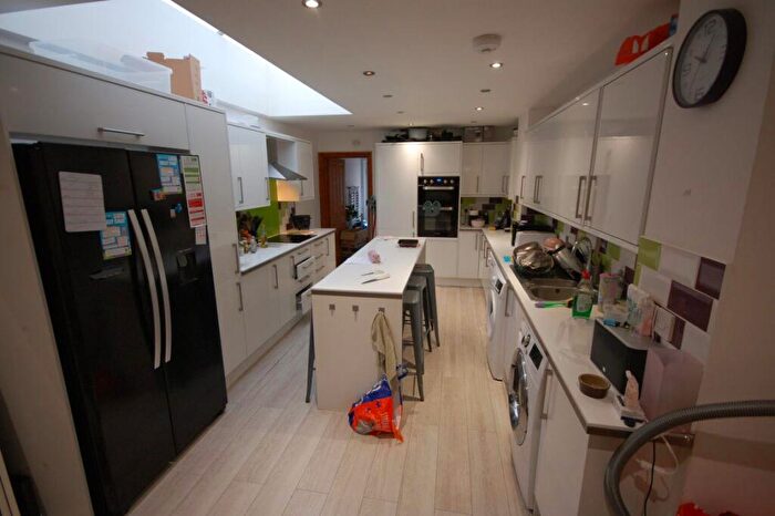 7 Bedroom House To Rent In Luton Road, B29