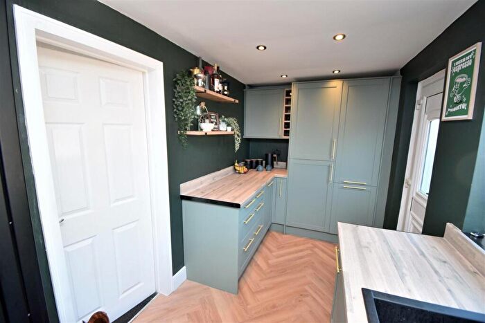 3 Bedroom Semi-Detached House For Sale In Thirlmere Road, Ferryhill, DL17