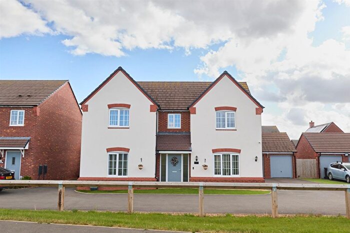 4 Bedroom Detached House For Sale In Windrower Close, Nuneaton, CV11