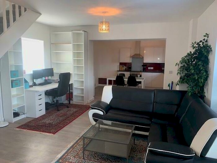 1 Bedroom Maisonette To Rent In Cowbridge Road West, CF5