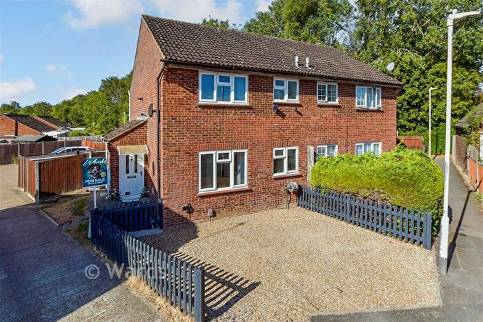 1 Bedroom End Of Terrace House For Sale In Midsummer Road, Snodland, Kent, ME6