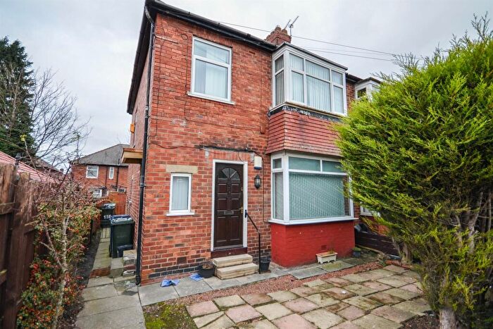 2 Bedroom Flat To Rent In Bavington Drive, Fenham, NE5