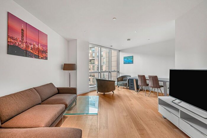 1 Bedroom Flat For Sale In Charrington Tower, Biscayne Avenue, E14