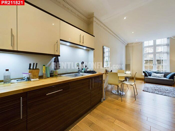 1 Bedroom Flat To Rent In School Mews, Shadwell, – Bedroom Flat, E1