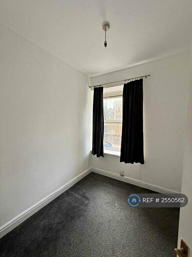 2 Bedroom Flat To Rent In Cardiff, Cardiff, CF24
