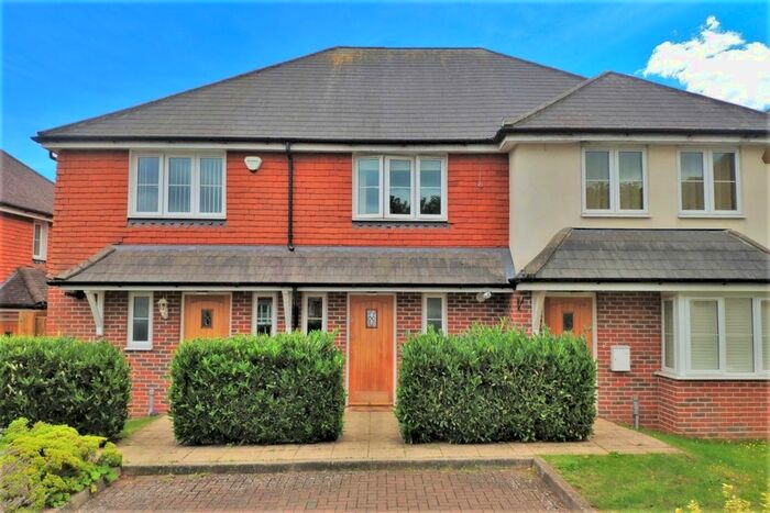 2 Bedroom Terraced House To Rent In The Gables, Guildford, GU2