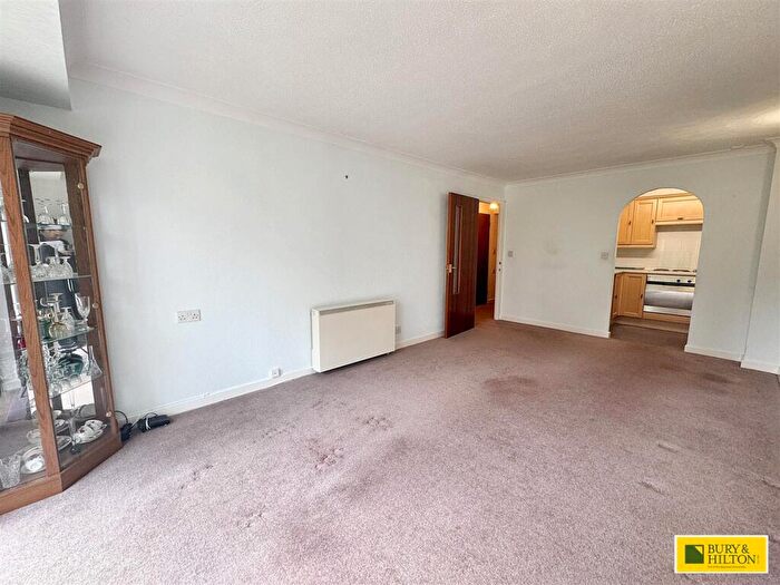 1 Bedroom Apartment For Sale In Park Road, Buxton, SK17
