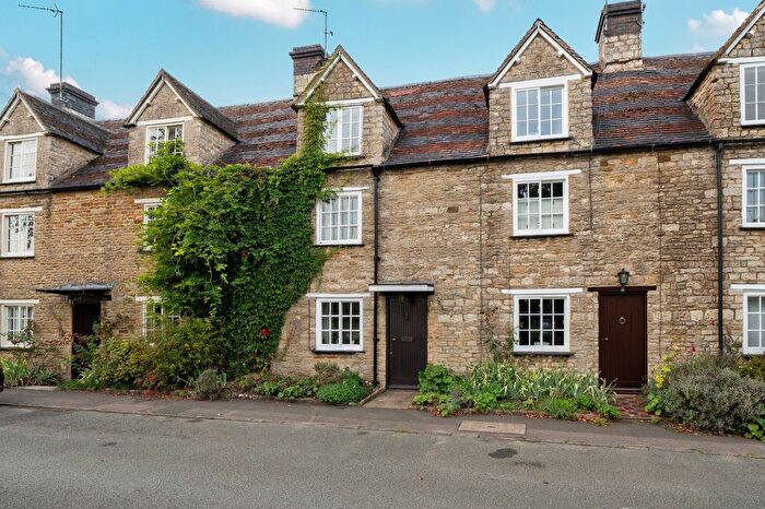 2 Bedroom Cottage For Sale In The Green, Evenley, NN13