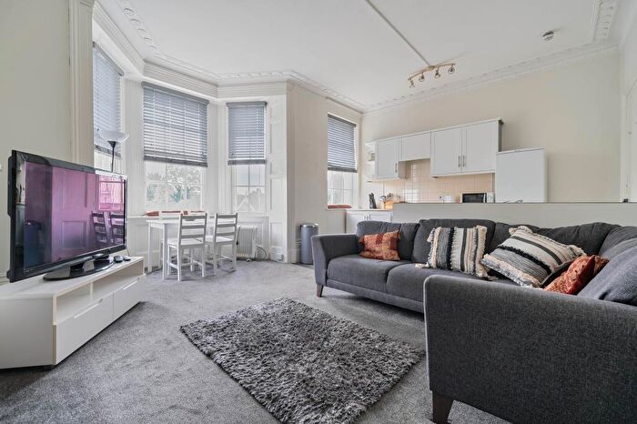 1 Bedroom Apartment To Rent In Castle Hill, Reading, RG1