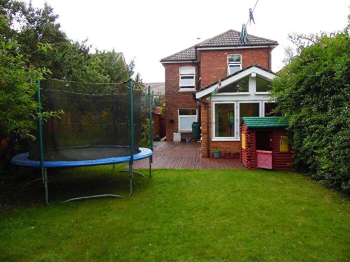 3 Bedroom House To Rent In Markham Road, Winton (), P06