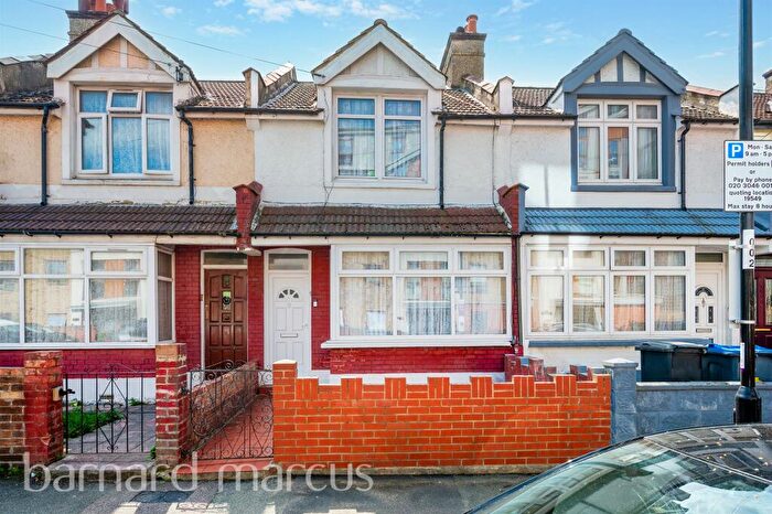 3 Bedroom Terraced House For Sale In Broad Green Avenue, Croydon, CR0