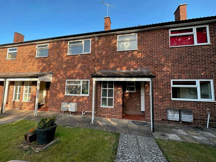 1 Bedroom Maisonette To Rent In Augustine Way, Bicknacre, Chelmsford, CM3