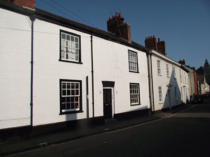 3 Bedroom Terraced House For Sale In St. Andrew Street, Tiverton, EX16