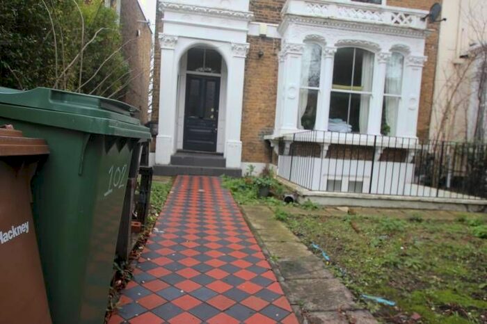 2 Bedroom Flat To Rent In Queens Drive, London, N4