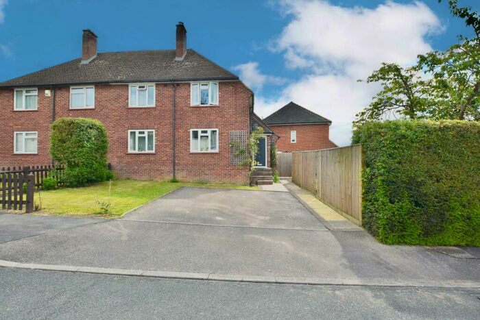 3 Bedroom Semi-Detached House To Rent In Dene Way, Donnington, Newbury, RG14