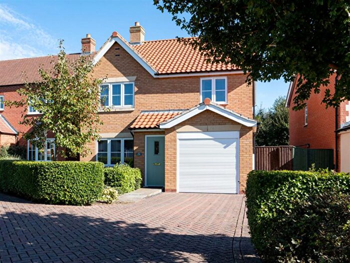4 Bedroom Detached House For Sale In Hutton Way, Faldingworth, LN8