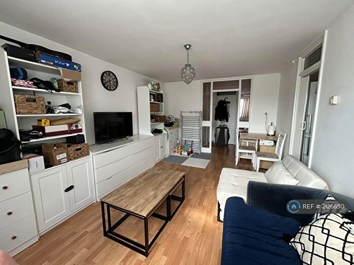 1 Bedroom Flat To Rent In Sackville House, London, N8