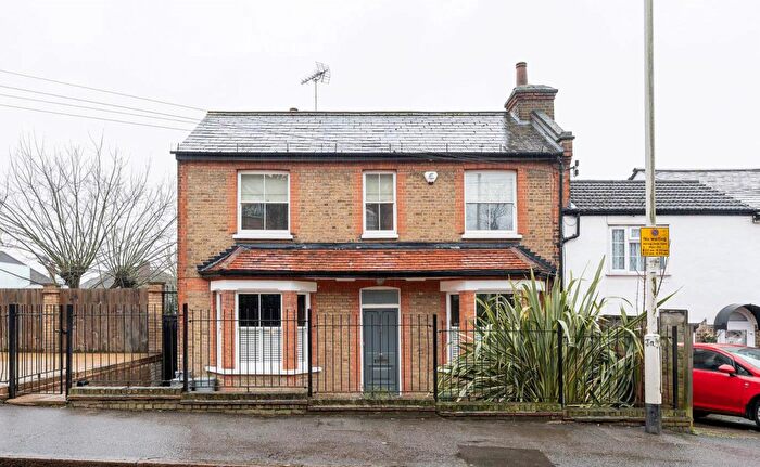 3 Bedroom House For Sale In Whitehall Road, Woodford Green, IG8