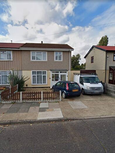 3 Bedroom Semi-Detached House To Rent In Albany Road, Hornchurch, RM12