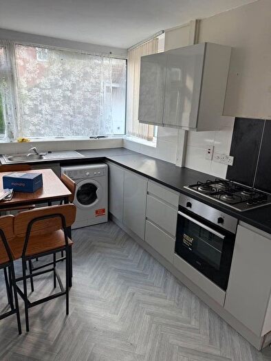 5 Bedroom Detached House To Rent In Whelan Avenue, Bury, Manchester, BL9