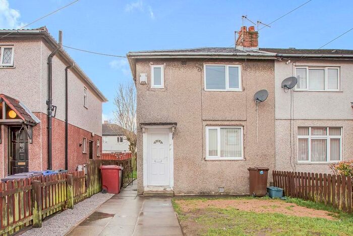 2 Bedroom End Of Terrace House To Rent In Rydal Street, Burnley, Lancashire BB10