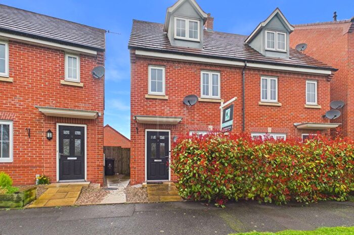 3 Bedroom Semi Detached House For Sale In Kingswood Road, Westbrook, WA5