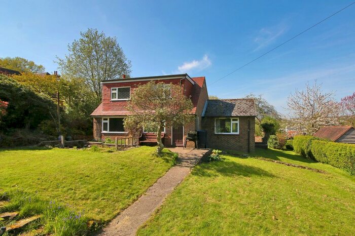 3 Bedroom Detached House For Sale In Dodds Bank, Nutley, TN22