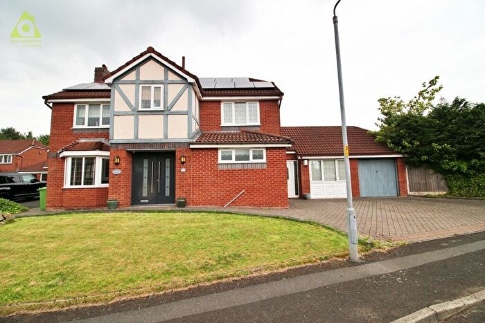 5 Bedroom Detached House For Sale In Parkway, Westhoughton, BL5