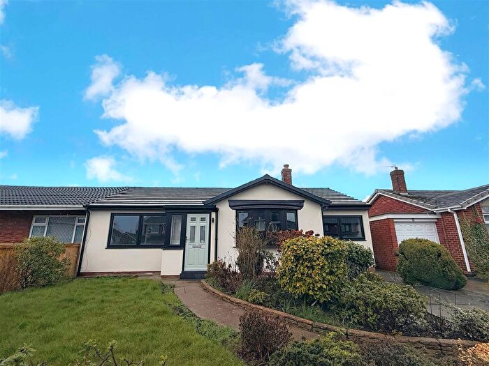 3 Bedroom Semi-Detached Bungalow For Sale In Acomb Avenue, Seaton Delaval, Whitley Bay, NE25