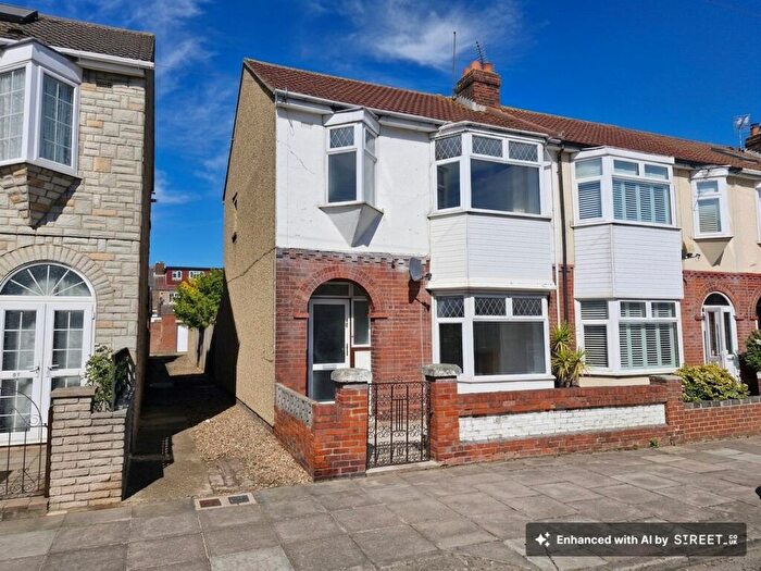 3 Bedroom End Of Terrace House For Sale In Stride Avenue, Portsmouth, PO3