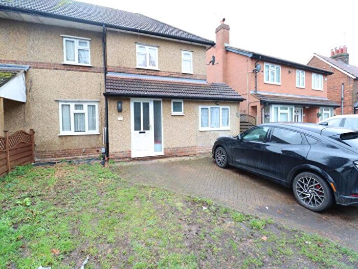 3 Bedroom House For Sale In Wellfield Road, Hatfield, Hertfordshire, AL10